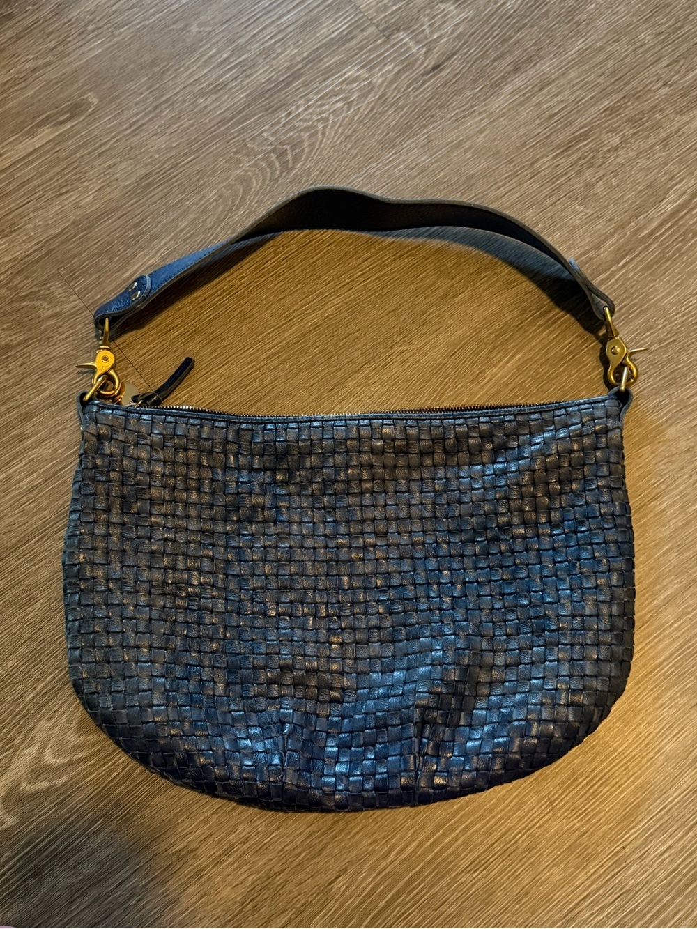 CLARE V Woven Leather Moyen Messenger Bag in twilight